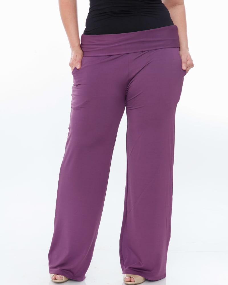 Front of a model wearing a size 1X Solid Palazzo Pants in Purple by White Mark. | dia_product_style_image_id:250154